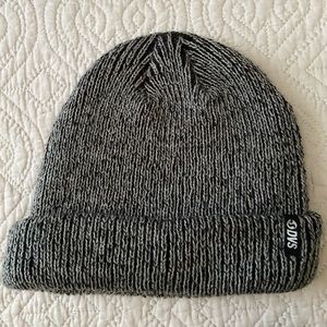 2 Dvs Beanies⛓